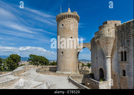 Das Schloss Bellver Frontturm Stockfoto