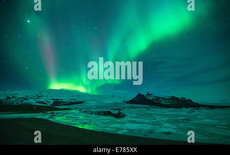 die Nordlichter (Aurora Borealis) über den Vatnajökull Glacier und Fjallsarlon, Ost-Island Stockfoto