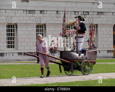 London, UK. 9. September 2014. Tall Ship Festival Greenwich Entertainer Credit: Charles Bowman/Alamy Live News Stockfoto