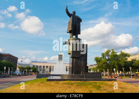 Statue von W.I. Lenin, Ploshchad Lenina, Lenin-Platz, vor Finnland Station, Sankt Petersburg, Russland, Europa Stockfoto