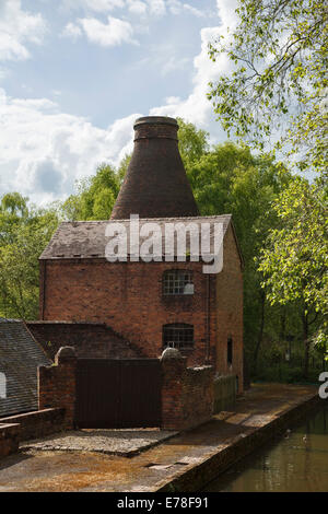 Porzellanmuseum im historischen Industriebauten des alten China arbeitet in Ironbridge Gorge. Coalport Shropshire England UK Großbritannien Stockfoto