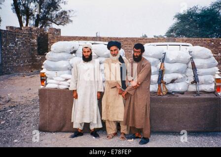 Drogenhändler gefangen in der Nähe von PAK-AGHAN Grenze mit 1.135 Kilogramm Opium, 12 kg von Morphin, Dalbandin - Pakistan. Stockfoto