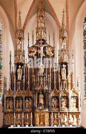 Altar der Pfarrkirche St. Jakob in Burghausen, Stockfoto