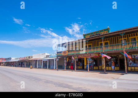 Ein Restored Gebäude säumen die Hauptstraße von Tombstone, Arizona Stockfoto
