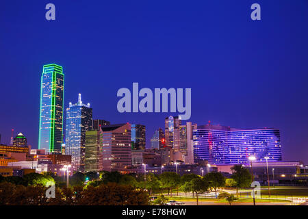 Dallas, Texas Stadtbild bei Nacht Stockfoto