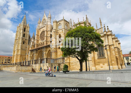 Kathedrale von Santa Maria de Leon, auch bekannt als The House of Light, befindet sich in Leon, Kastilien und Leon, Spanien Stockfoto