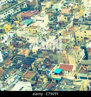 Vintage-Stil-Image der bunten Häuser in überfüllten indische Stadt Trichy, Indien, Tamil Nadu Stockfoto