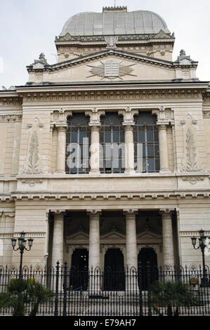 Italien. Rom. Große Synagoge von Rom, 1901-1904. Von Vincenzo Costa und Osvaldo Armanni gebaut. Eklektischen Stil. Von außen. Stockfoto