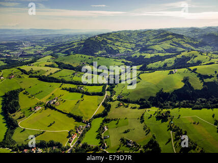 Luftaufnahme, Voralpenland mit Wiesen, Waidhofen ein der Ybbs, Niederösterreich, Österreich Stockfoto