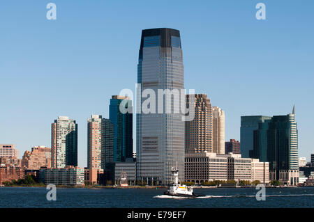 Waterfront Stadtzentrum gelegene Gebäude in Jersey. Bürotürme Gebäude. Stockfoto