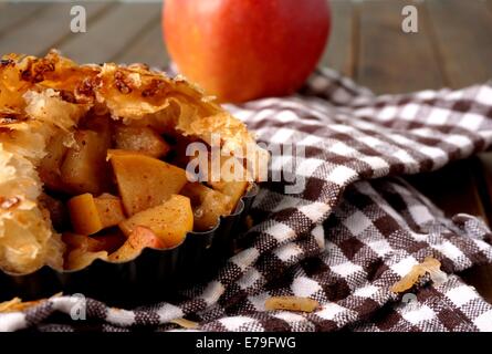 Lecker frisch gebackenes Gebäck, Apfelkuchen Stockfoto