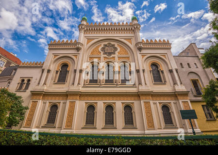 Spanische Synagoge in Prag. Es ist eine maurische Wiederbelebung-Synagoge, das jüdische Museum in Prag im Besitz ist, und dient als Museum Stockfoto