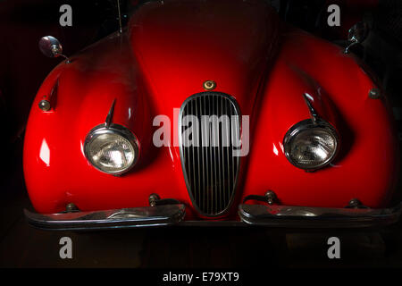 roten Jaguar Coupe Oldtimer Stockfoto