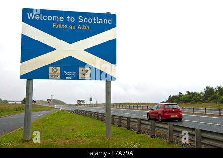 Schottischen Grenze Schild an der Anglo-schottischen Rand, in der Nähe von Lamberton, Schottland, Vereinigtes Königreich Stockfoto