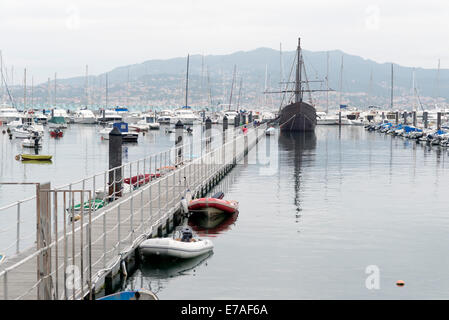 Nachbildung des Schiffes La Pinta, der auf der ersten Reise von Christopher Columbus nach Amerika segelte. Bayona, Spanien Stockfoto