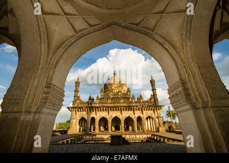 Ibrahim Rauza, Grab von Ibrahim Adil Shah II, Bijapur, Karnataka, Indien Stockfoto