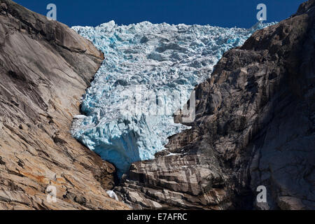 Briksdalsbreen Gletscherzunge des Gletschers Jostedalsbreen Briksdal Tal, Stryn, Sogn Og Fjordane, Norwegen Stockfoto