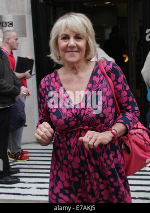 London, UK, 11. September 2014: Nina Miscoff gesehen bei der BBC Gebäude in London Stockfoto