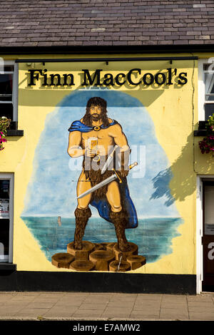 Exterieur des Finn MacCool Irish Pub, Bushmills, County Antrim, Nordirland. Stockfoto