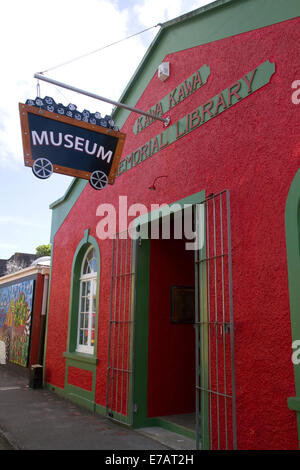 Kawakawa Memorial Library Gebäude in der Stadt Kawakawa, Nordinsel, Neuseeland. Stockfoto