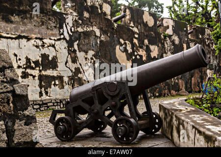 Kanonen in Fortaleza Monte oder Monte Forte Macau. Stockfoto