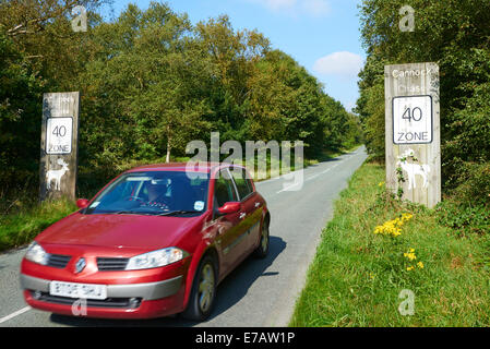 Road Sign Beratung 40 MPH Zone bei Marquis Laufwerk Cannock Chase Landschaftspark Staffordshire UK Stockfoto