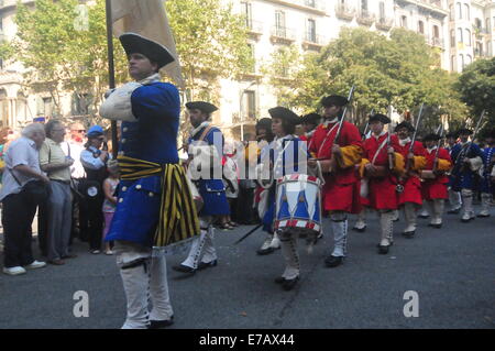 Barcelona, Spanien. 11. September, 2014. Diada Katalonien (Barcelona, 11. September 2014) Miquelets Credit: Monica Condeminas/Alamy Live-Nachrichten Stockfoto