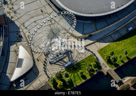 Eine Nahaufnahme der Luftaufnahme des Liverpool Echo Rades. Stockfoto