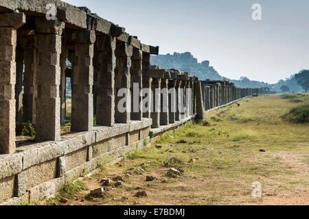 Vittala Tempel ruiniert Stadt Vijayanagara, UNESCO-Weltkulturerbe, Hampi, Karnataka, Indien Stockfoto