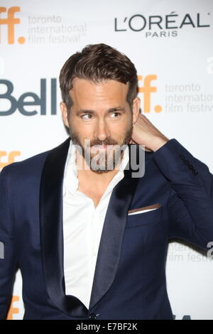 Toronto, Kanada. 11. September, 2014. Schauspieler Ryan Reynolds besucht die Premiere von "The Voices" während der 39. Toronto International Film Festival (TIFF) in Toronto, Kanada, 11. September 2014. Foto: Hubert Boesl/Dpa - NO-Draht-SERVICE-/ Dpa/Alamy Live News Stockfoto