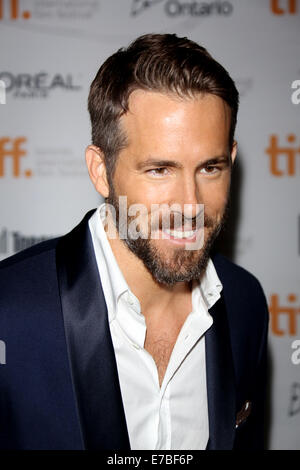 Toronto, Kanada. 11. September, 2014. Schauspieler Ryan Reynolds besucht die Premiere von "The Voices" während der 39. Toronto International Film Festival (TIFF) in Toronto, Kanada, 11. September 2014. Foto: Hubert Boesl/Dpa - NO-Draht-SERVICE-/ Dpa/Alamy Live News Stockfoto