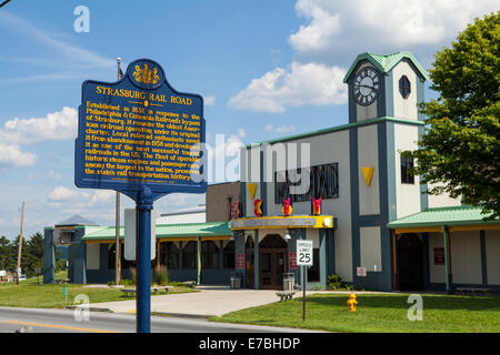 Pennsylvania Railroad Museum befindet sich in Straßburg, Lancaster County, PA. Das Museum verfügt über mehr als 100 historische Lokomotiven Stockfoto