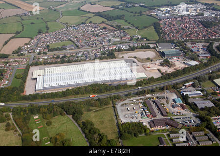 Luftaufnahme des im Besitz der Indesit Hotpoint-Fabrik, die geschlossen im Jahr 2009 mit dem Verlust von 300 Arbeitsplätzen, in der Nähe von Rhyl in North Wales, UK Stockfoto