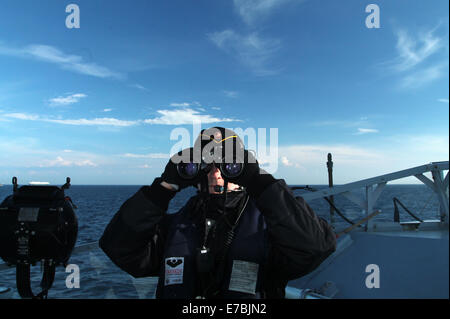 Finnische Marine Soldat auf Uhr in Navy Schiff Uusimaa Stockfoto