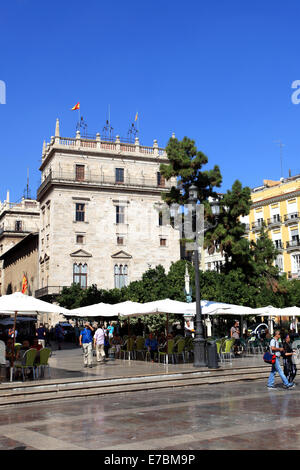 Verziert marmoriert, Pflasterarbeiten, Plaza De La Virgen, Stadt Valencia, Spanien, Europa. Stockfoto