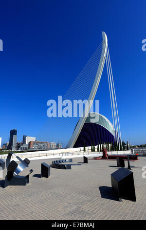 Puente de l'Assut de l ' oder Brücke und der Agora Halle, Stadt der Künste und Wissenschaften, Valencia, Comunidad Valencia, Spanien, Europa Stockfoto