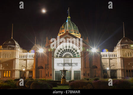 Royal Exhibition Building bei Nacht-Melbourne-Australien Stockfoto