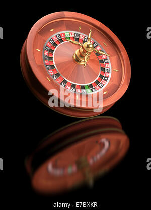 Roulette Casino auf schwarzen reflektierenden Hintergrund. Clipping-Pfad enthalten. Stockfoto