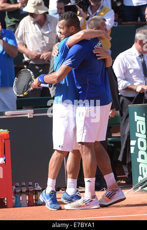 Paris, Frankreich. 12. Sep, 2014. Davis Cup Tennis Halbfinale Frankreich gegen Tschechien. Jo Wilfried Tsonga (Fra) und Arnaud Clement Credit: Action Plus Sport/Alamy Live News Stockfoto