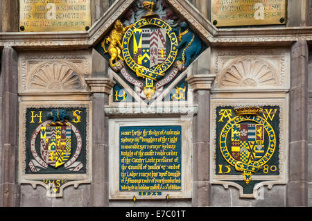 Historische Gräber in St. Laurence Church, Ludlow, Shropshire Stockfoto