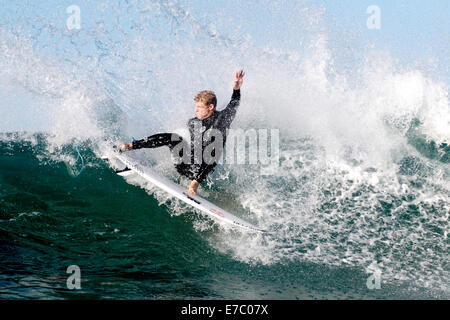 San Clemente, Kalifornien, USA. 12. September 2014. Mick Fanning surfen weniger Böcke auf eine Lay-Day-Sitzung während der ASP Männer Hurley Pro World Tour Surfen Veranstaltung in San Clemente, CA Credit: Benjamin Ginsberg/Alamy Live News Stockfoto