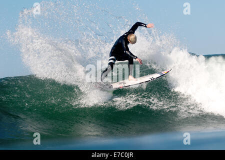 San Clemente, Kalifornien, USA. 12. September 2014. Kolohe Andino Surfen niedriger Böcke auf eine Lay-Day-Sitzung während der ASP Männer Hurley Pro World Tour Surfen Veranstaltung in San Clemente, CA Credit: Benjamin Ginsberg/Alamy Live News Stockfoto