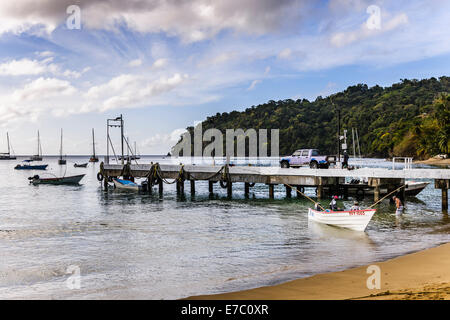 Der Haupt-Pier in der Fischerei Dorf Charlotteville, Eastern Tobago. Stockfoto