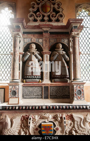 Walrond Denkmal in Marienkapelle, St. Michael Kirche, Aldbourne, Wiltshire, England-Denkmal für zwei Brüder Stockfoto