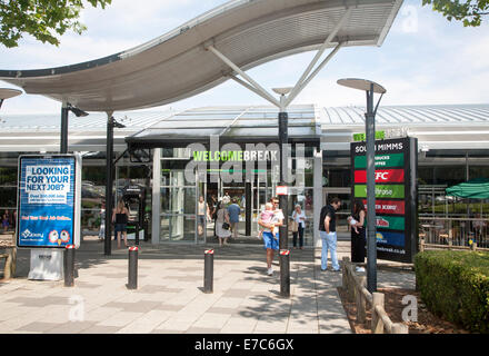 M25 Autobahnraststätten im Welcome Break Service-Station, South Mimms, Potters Bar, Hertfordshire, England Stockfoto