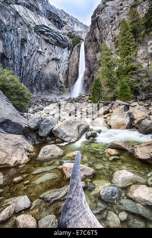 Lower Yosemite Falls und den Pools unten. Yosemite-Nationalpark. Stockfoto