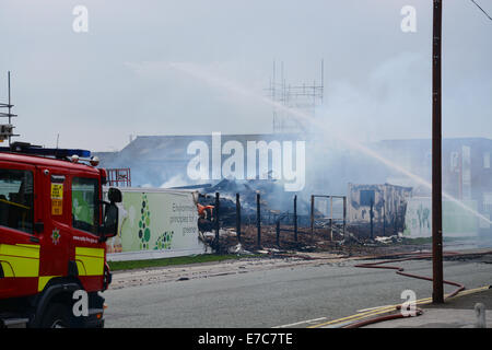 Nottingham, UK. 13. Sep, 2014. Nachwirkungen des Feuers an der Universität Nottingham in England... Dem Erdboden gleichgemacht Chemiegebäude Jubilee Campus, in der Nacht vom 12/13. September 2014 Credit: Chris Whiteman/Alamy Live News Stockfoto