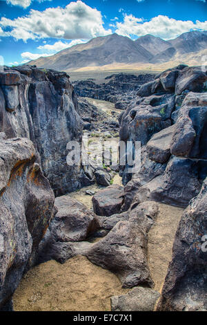 Die fossilen fällt eine geologische Besonderheit, befindet sich in der Coso Range in Kalifornien in den Vereinigten Staaten. Stockfoto