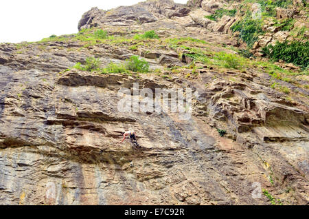 Cheddar Gorge, Somerset, UK. 13. Sep, 2014. Ist es Superman? Nein, es ist ein Kletterer auf Cheddar Gorge in Somerset. . Bildnachweis: Robert Timoney/Alamy Live-Nachrichten Stockfoto