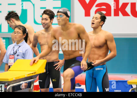 Yokohama internationale Schwimmbad, Kanagawa, Japan. 5. Sep, 2014. (L, R) Kosuke Hagino (Toyo Univ), Daiya Seto (Waseda Univ), 5. September 2014 - Schwimmen: Inter 4100 m-Freistilstaffel College schwimmen Meisterschaft Männer am internationalen Pool Yokohama, Kanagawa, Japan. © YUTAKA/AFLO SPORT/Alamy Live-Nachrichten Stockfoto